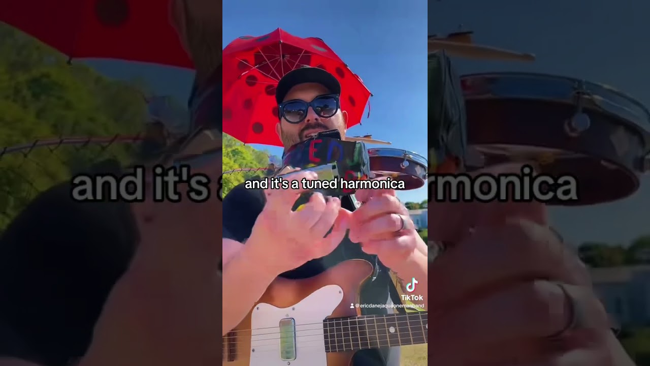 One man band Mackinac Island #farmerfootdrums #ericdanejaqua #onemanband #busker #guitar #guitarboy