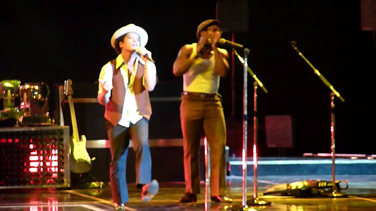 Bruno Mars - Natalie Live at O2 World Berlin 28.10.2013 [HD&HQ]
