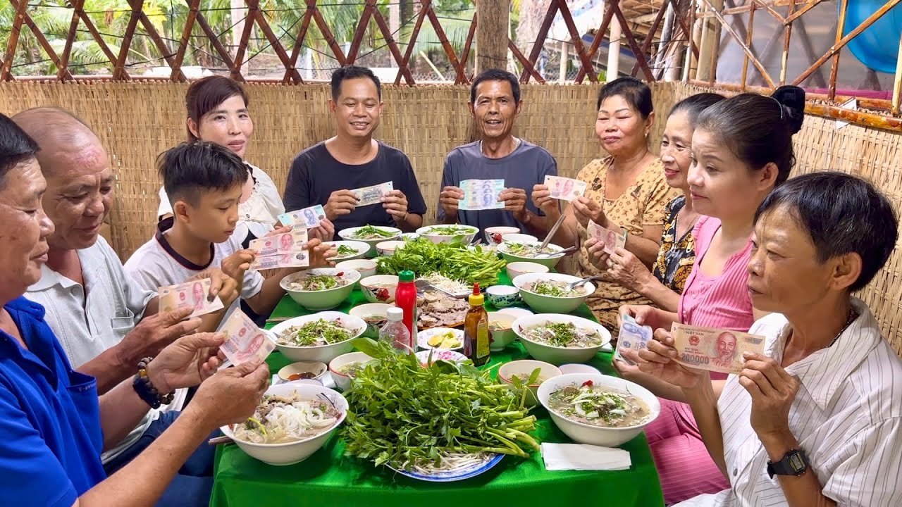 Phở Bò Gia Đình vui mừng được sự tài trợ clip quà lì xì lớn của Cô Ren và Chị Duyên Ở Úc gởi tặng