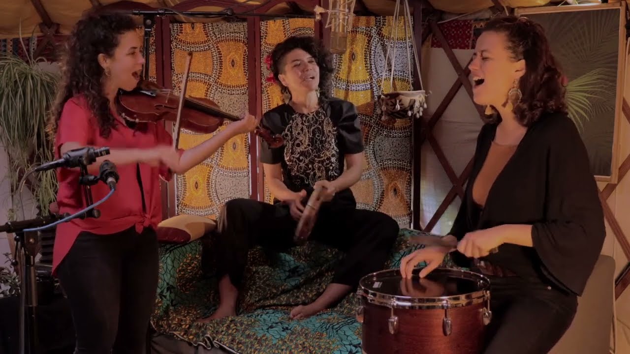 LEYELI - Forro das Sardinhas