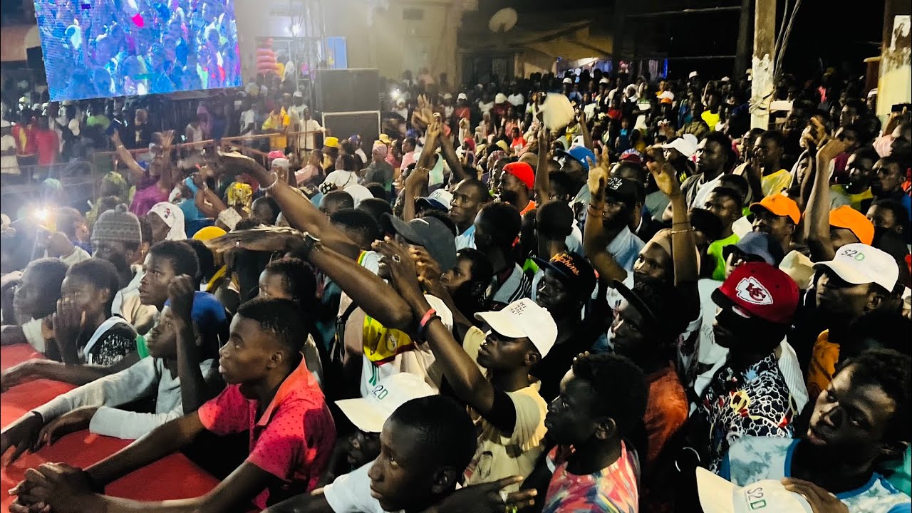 Kaby fait le show… Le Ministre Aliou Sow très content de découvrir cet jeune artiste de la Casamance