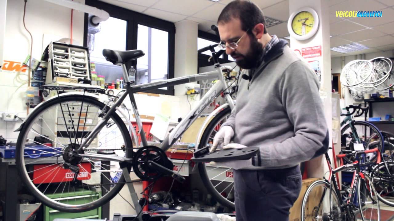 Installazione kit elettrico di GreenGo Bike