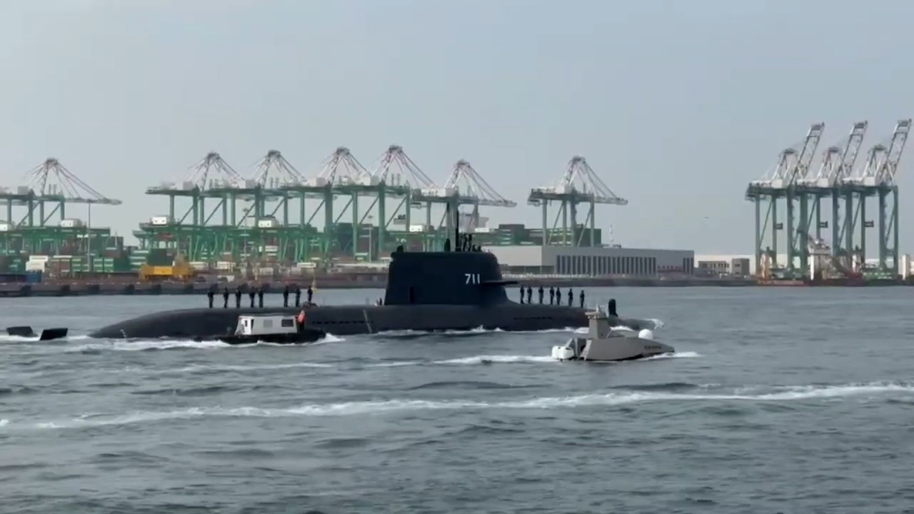 Taiwan’s Narwhal submarine conducts 5th dive test