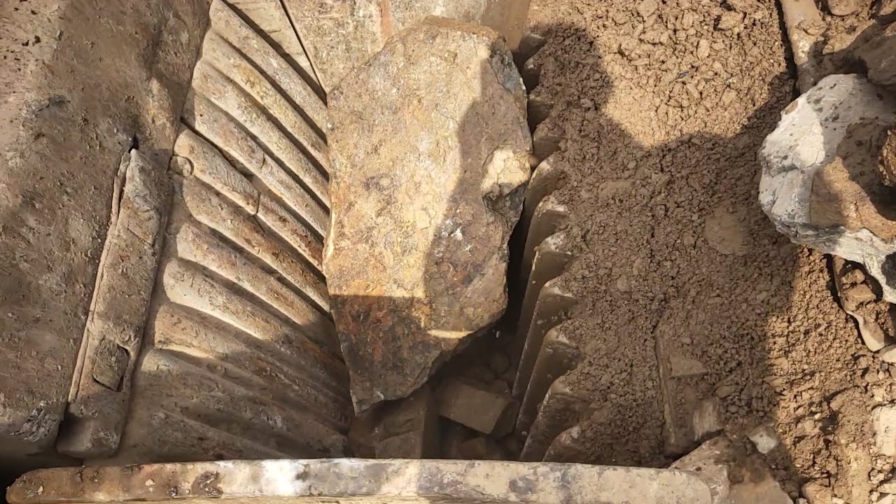 Jaw breaker in action|Super jaw crusher in exclusive action|Asmr jaw rock crusher at work