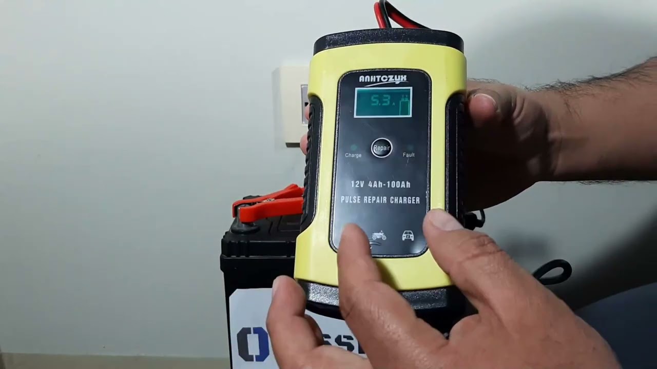 Cargador rápido inteligente para batería de 12v  de auto, moto, yate, etc en OFESSION - LIMA