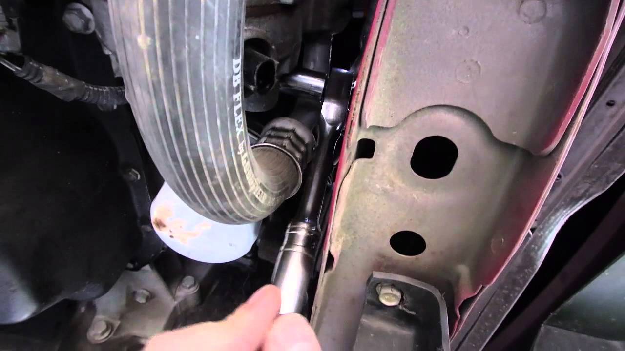 Замена генератора Dodge Caliber своими руками