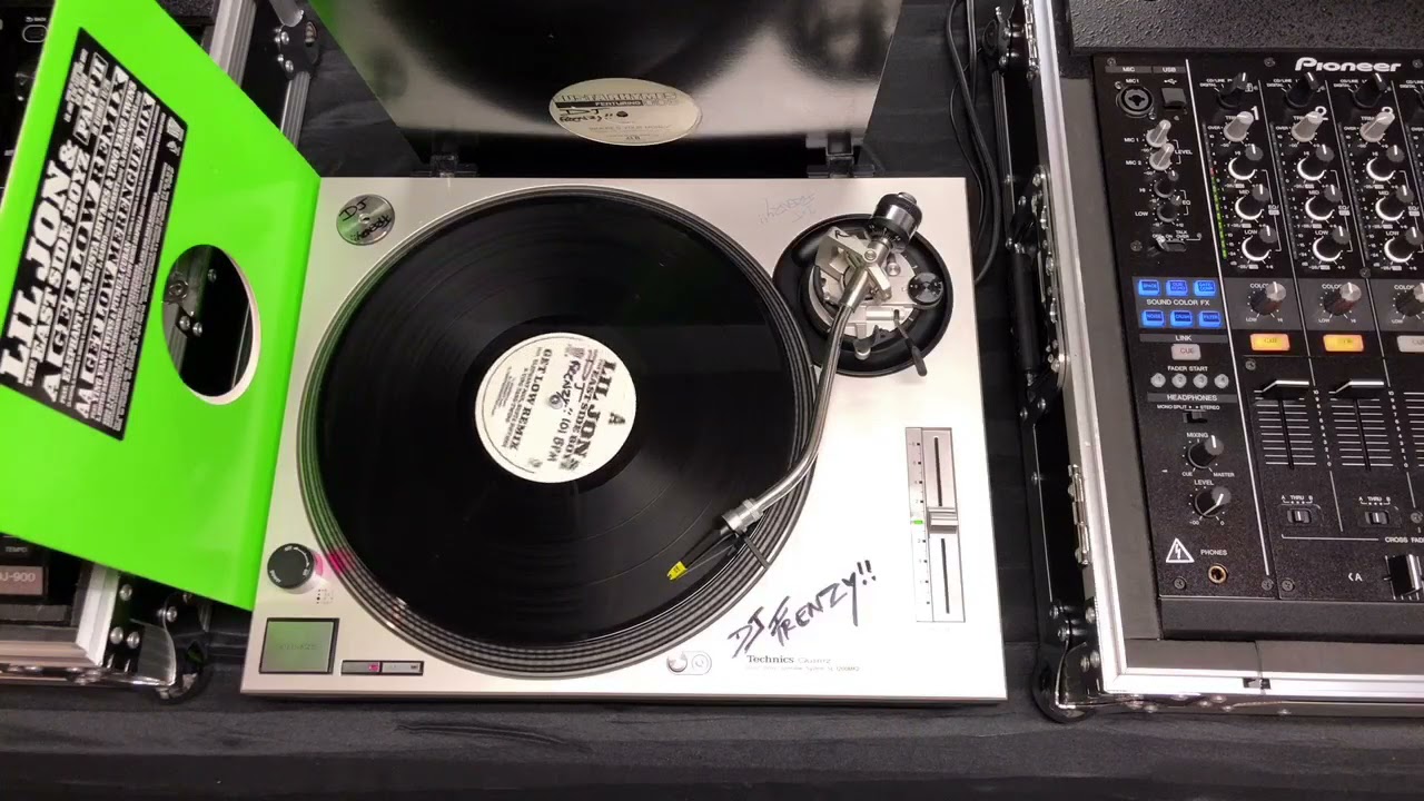 Lil Jon & The East Side Boyz feat. Elephant Man, Busta Rhymes & Ying Yang Twins - Get Low (2003 TVT)
