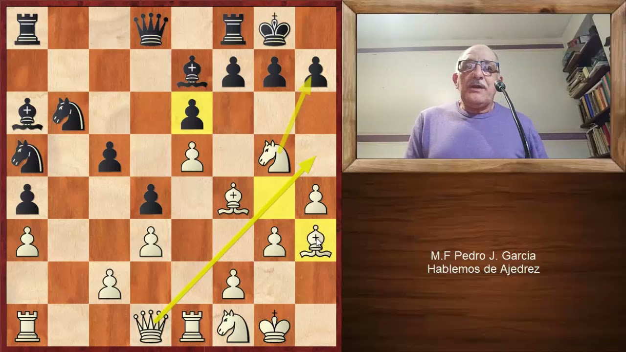 Fischer da Catedra en el Ataque Indio del Rey vs Defensa Francesa.