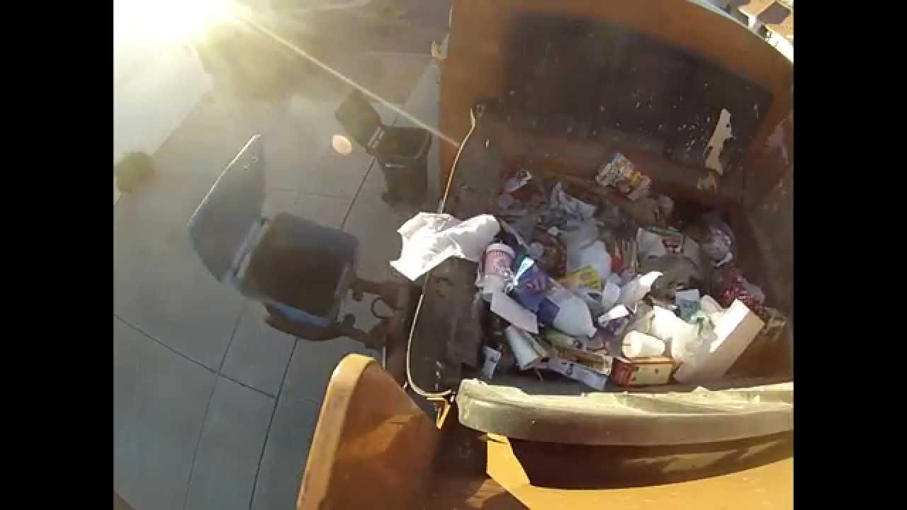 Recycle Jumbo Curbtender HOPPER SHOT Part 2