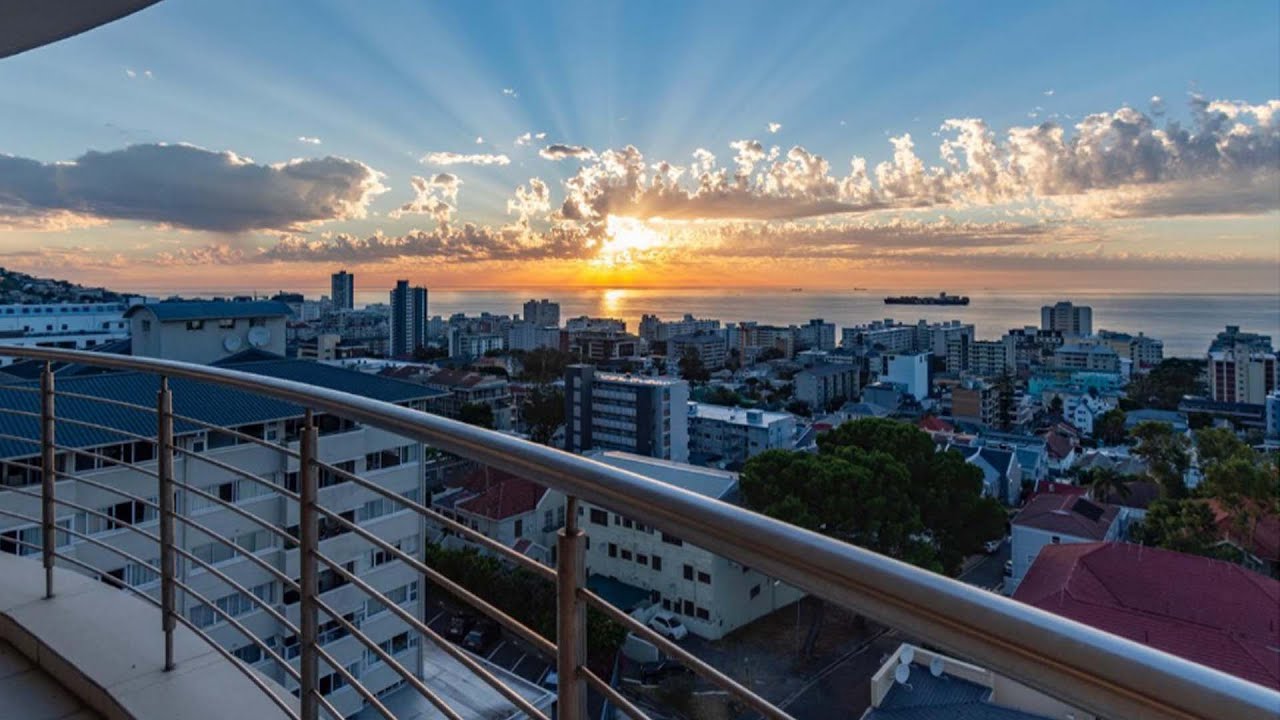 R5,500,000 | 1.5 Bedroom Apartment For Sale in Sea Point