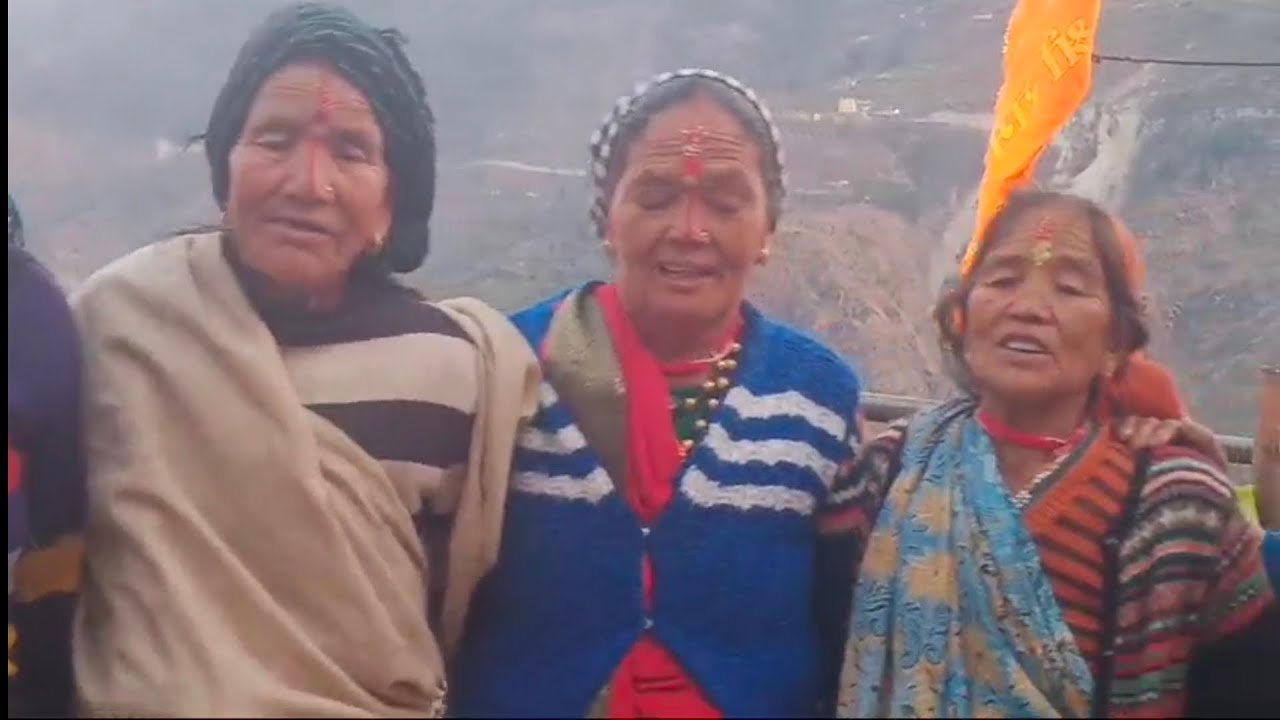 पितरों का आशीर्वाद रपली खेला खेल कोथिक बुजुर्ग महिला.......❤️😊