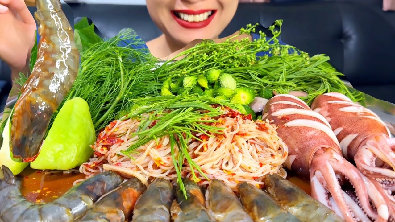 Thaifood ASMR ขนมจีนซาวน้ำปลาร้า กุ้งดอง Khanom Jeen with fermented fish and pickled shrimp MUKBANG