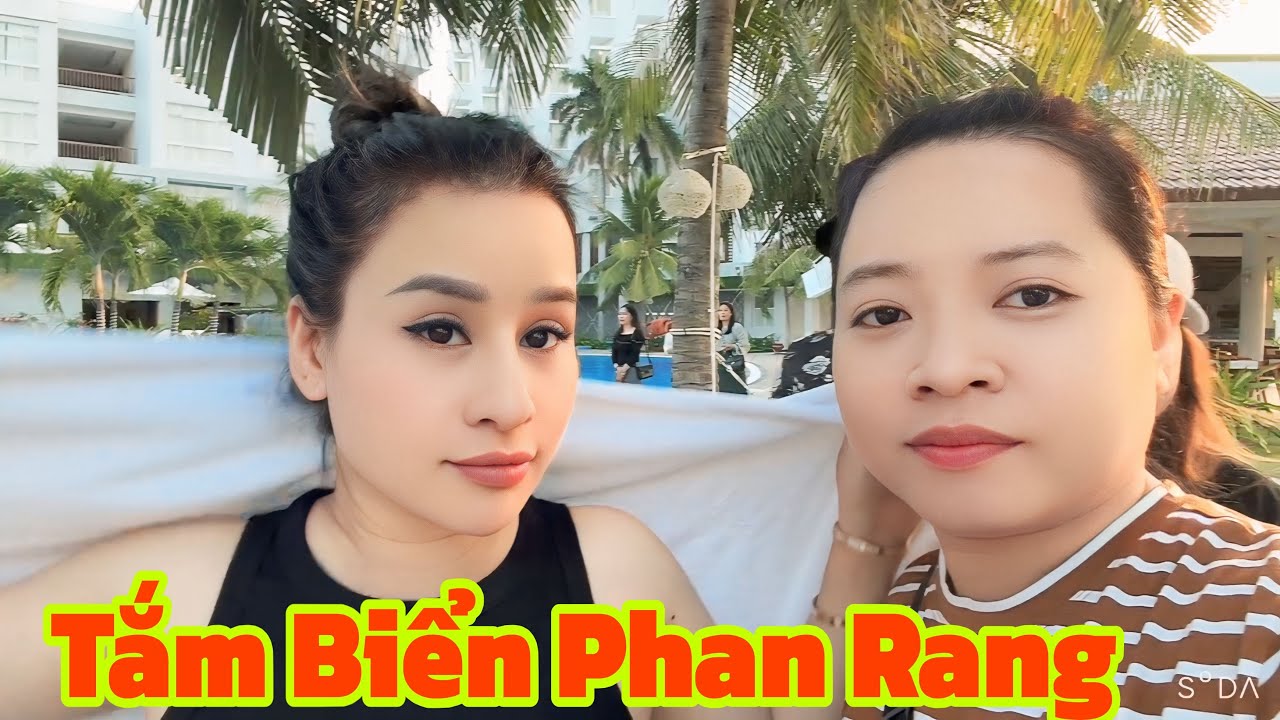 Buổi Chiều Hồng Ni Cùng Team Đi Tắm Biển Phan Rang