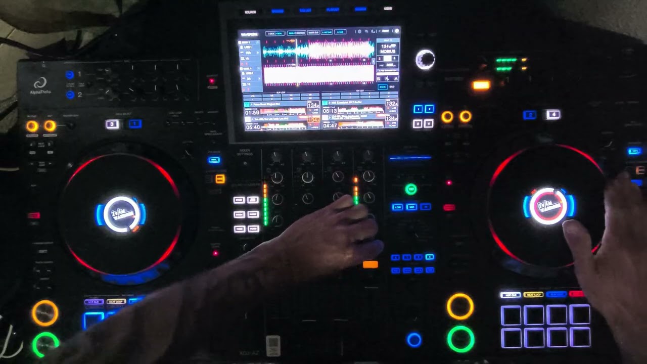 Set tech house ALPHATHETA XDJ AZ... Dj Iván Vandeer