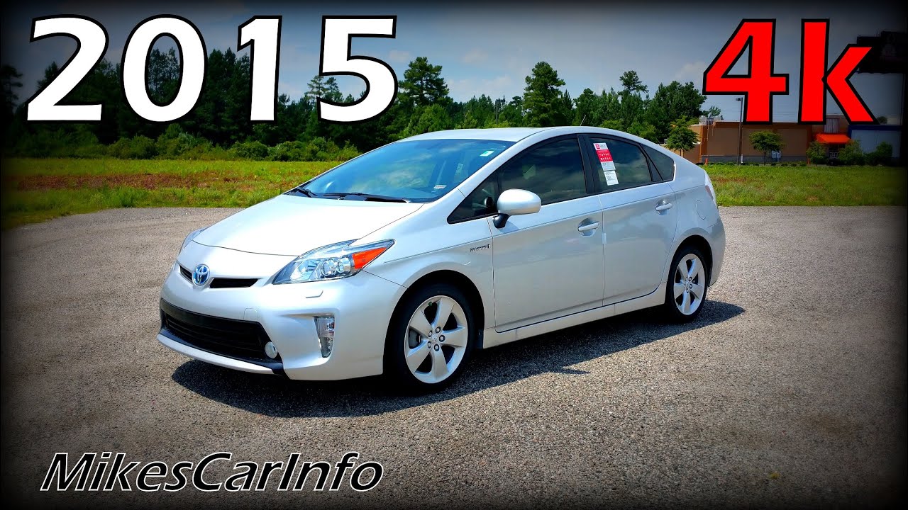 👉 Toyota Prius Five 2015 года