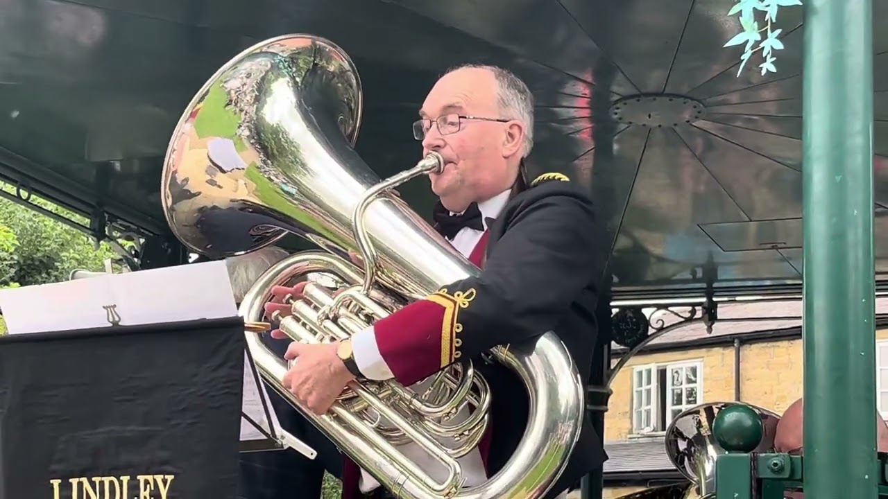 6 - The Bass in the Ballroom - The Lindley Band -Wetherby Bandstand - 4th Aug 2024