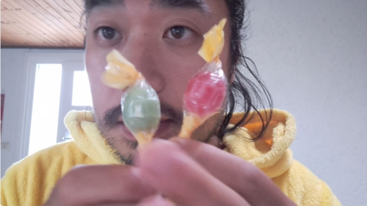 ASMR EATING SOUNDS - 2 LOLLIPOPS