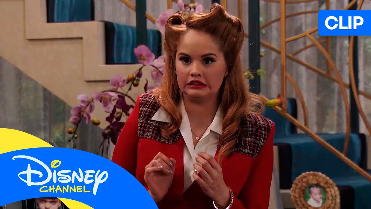 JESSIE: ¿Dónde está el peluquín de Bertram? 🤔 | @disneychannelES