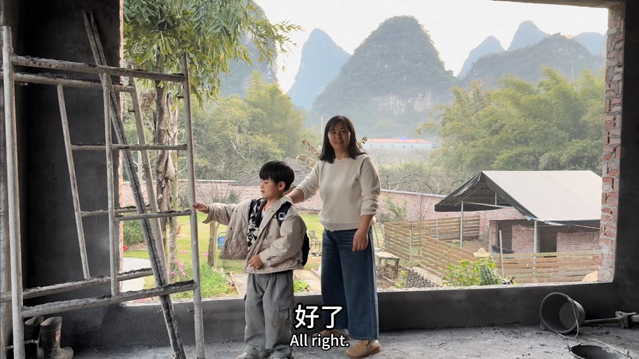 小院改造第55天，3个师傅粉墙批灰速度快，门窗马上就可以安排了，看看今天进度怎么样？