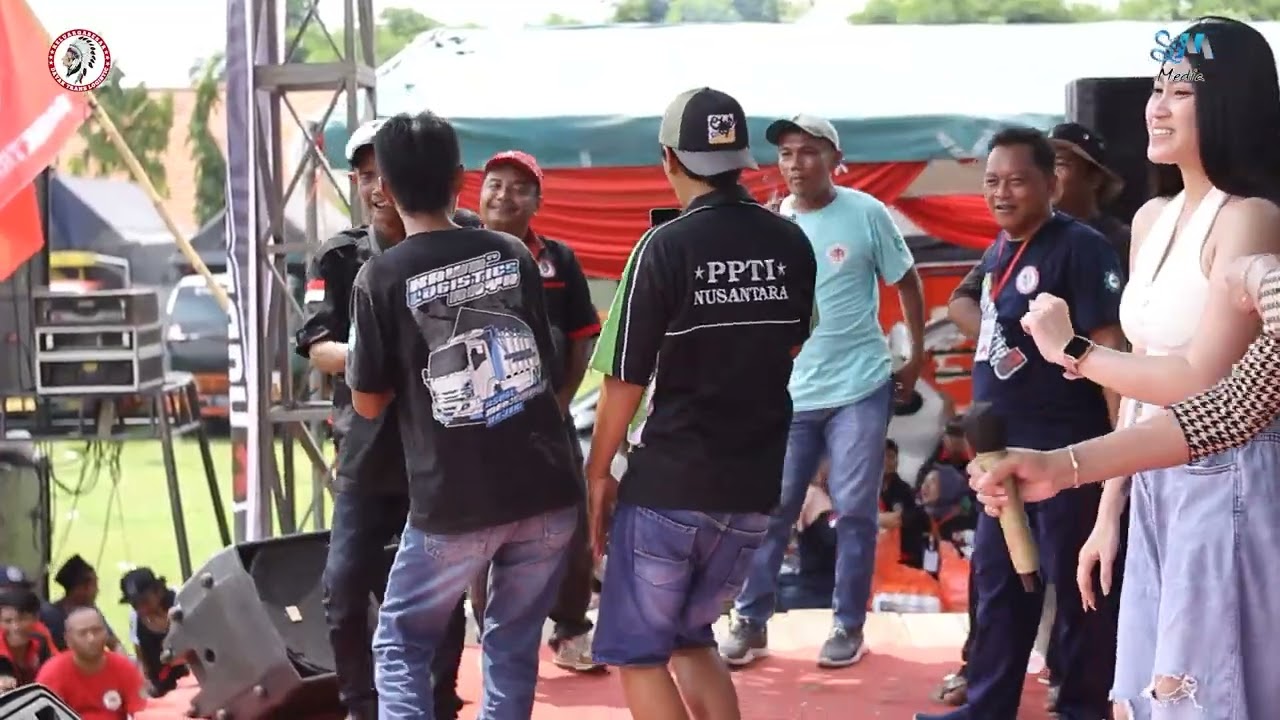 Om Dayak musik. Boleh Saja