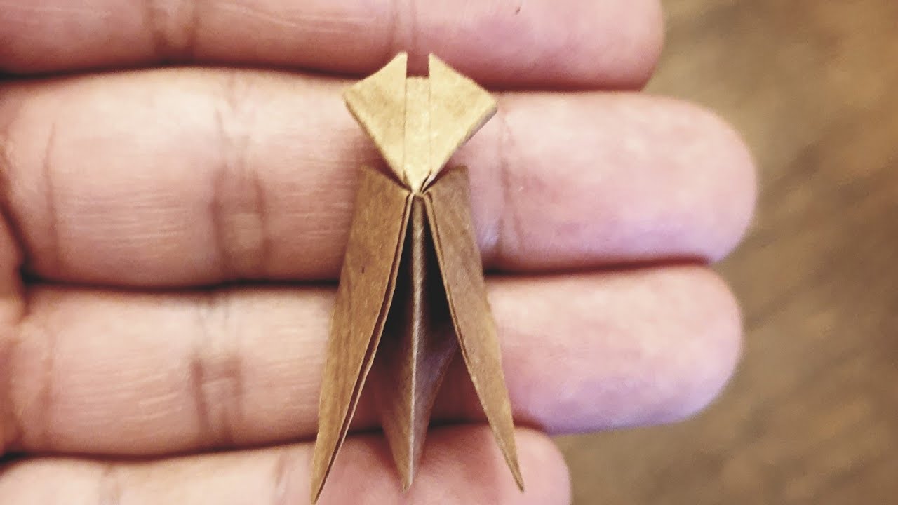 Bee origami- easy fold- tutorial created by (Adriano Mariani)