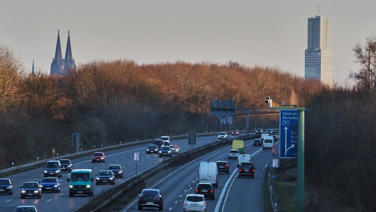 MERRY CHRISTMAS: 4k Relaxed Driving on the Autobahn A57 in Germany from Neuss to Cologne