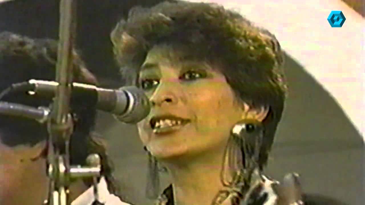 ANA CRISTINA C&Eacute;SPEDES - CHOLITA DE OJOS AZULES - HUAY&Ntilde;O - KJARMEXCLUB