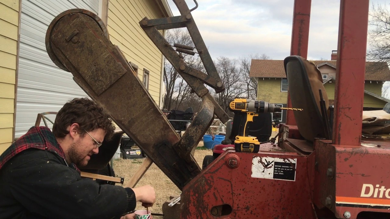 Ditchwitch 3610 Chain and Stuck Bar removal