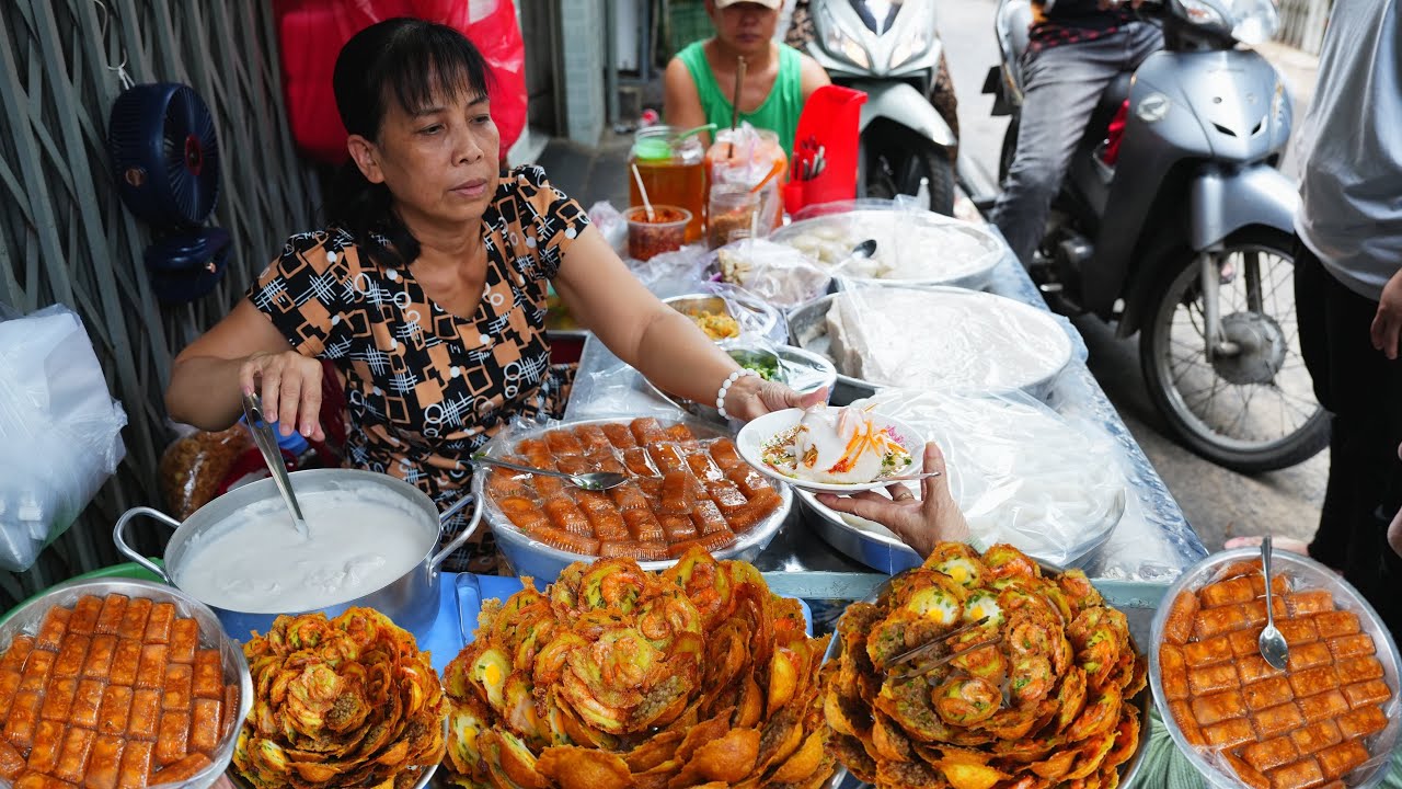 Quầy bánh núp hẻm của chị gái quận 4 mọi thứ sạch bóng tinh tươm