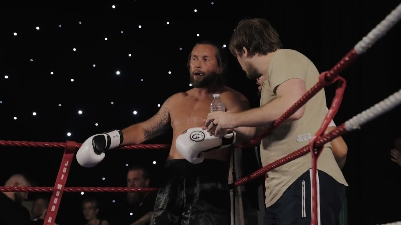 Battle At The Benn Hall - Fight 9