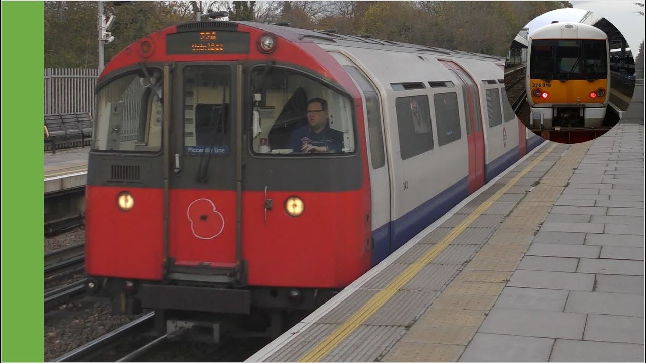 Trains at Ruislip Manor