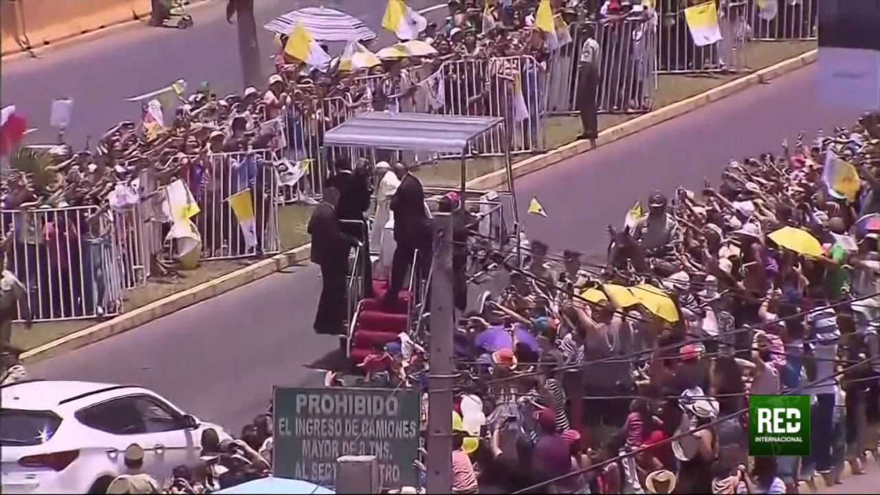 RED+ | Papa Francisco ayudó a una carabinera que se cayó de un caballo en Chile