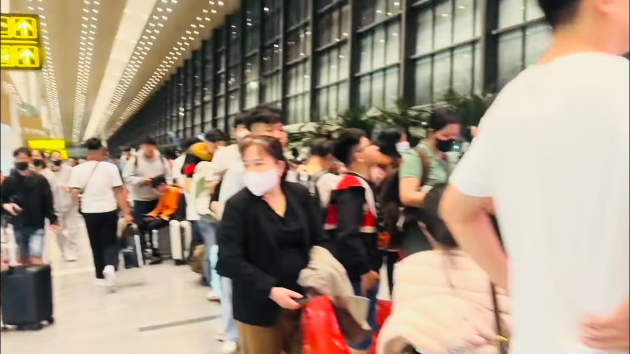 TƯỞNG KO đông mà đông ko tưởng; Hành trình dài 18h từ Gia Lai về Sài Gòn về we ăn Tết sớm cùng Bố Mẹ