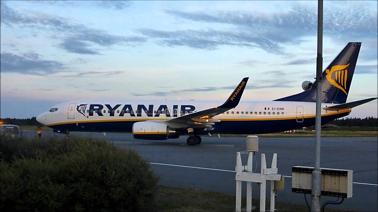 Ryanair Boeing 737 visit at Tampere-Pirkkala (TMP) HD