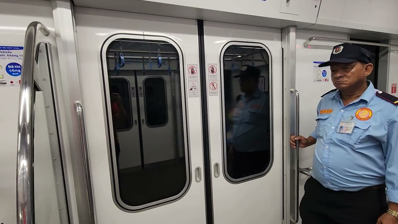[WEARING VIETNAM FOOTBALL HOME JERSEY FOR NOTHING?] HCMC Metro Line 1 ride from Ben Thanh to An Phu