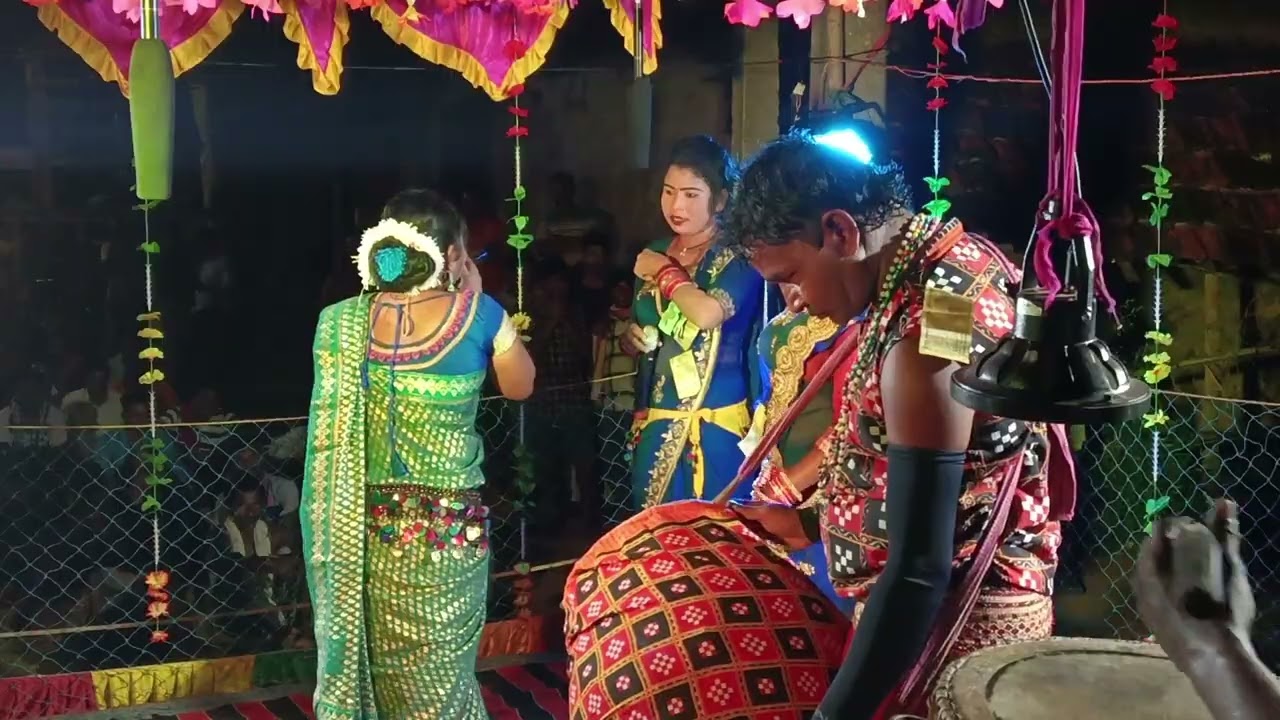 ମତେ ଭୁଲି ନାଇ ଯିବୁ ହାଇ ରେ ବଉଳ ସମ୍ବଲପୁରୀ ମାଁ ସୁରେଶ୍ଵରୀ ମହିଳା ଦଣ୍ଡ ନୃତ୍ୟ R Danda Media 