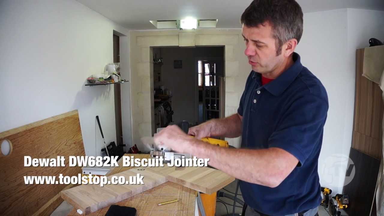 Фрезерный станок DeWalt DW682K &mdash; РУКОВОДСТВО ПОЛЬЗОВАТЕЛЯ Toolstop