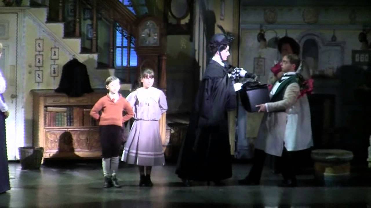 Petra Clauwens - Zwaveltriakel Deel 1 (Mary Poppins Scheveningen)