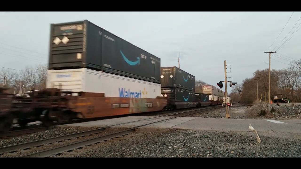 CSX I171 with BNSF 1119 through Walkerton