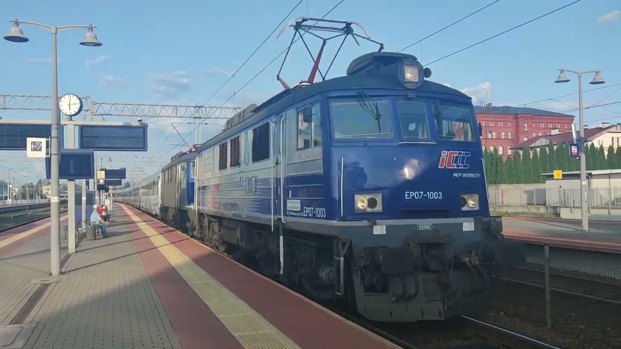 Raccolta di treni in transito,arrivi e partenze in Polonia