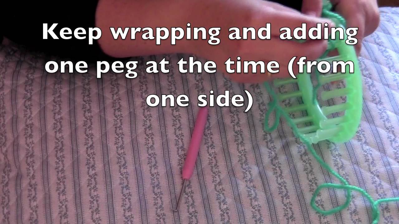 How to knit a triangle on a round loom