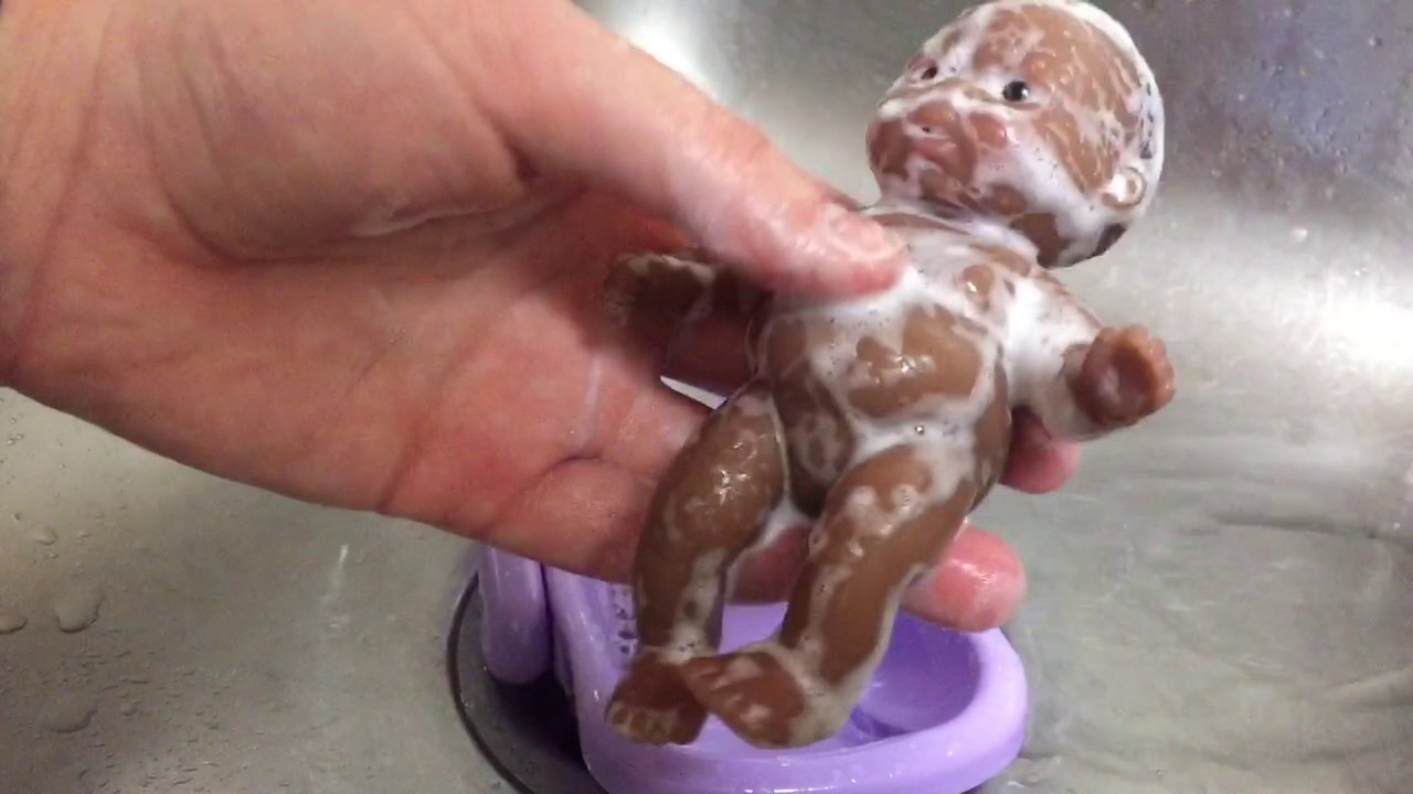 Bath Time with Reborn Quadruplet Coco and Her 3 Awkward Siblings