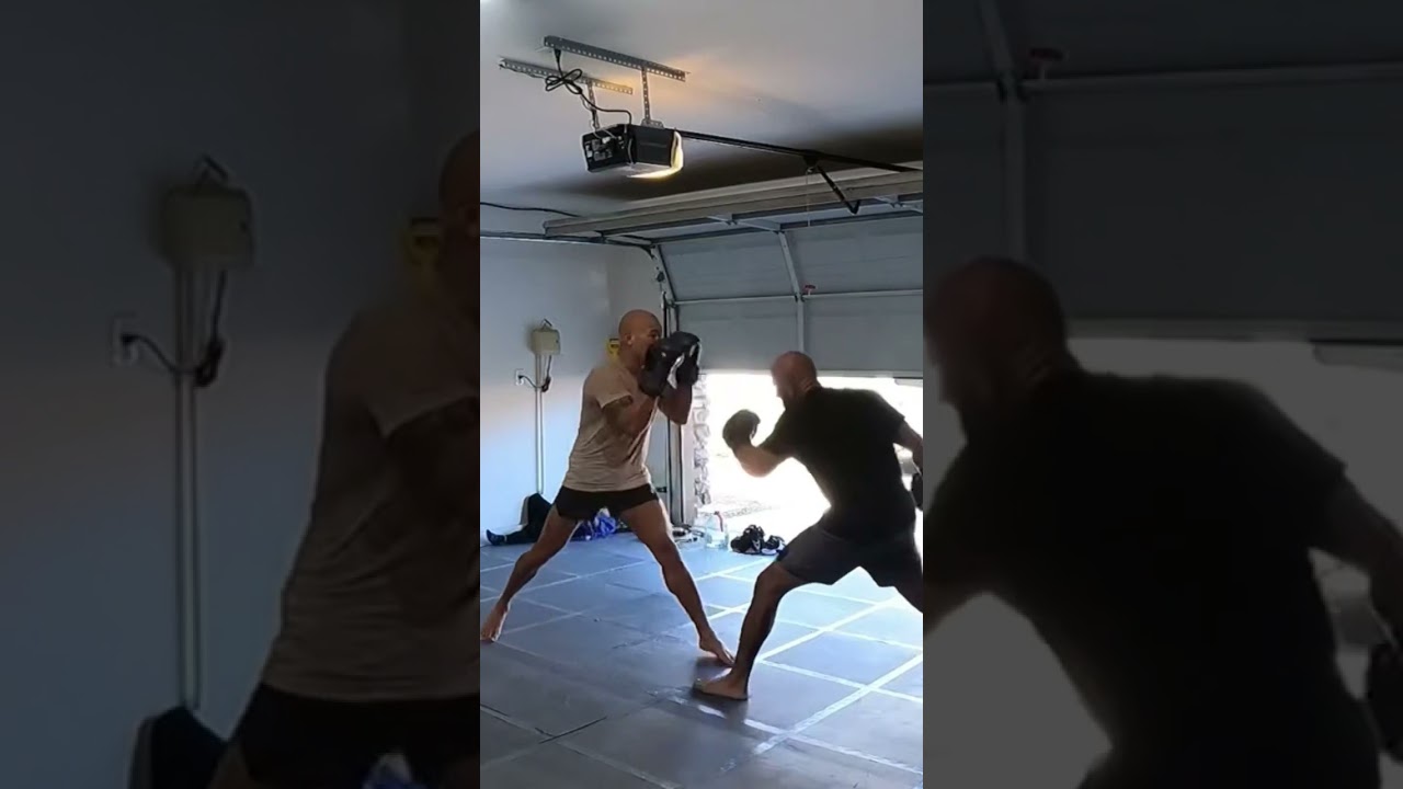 SAMURAI🇯🇵 vs MEXICAN🇲🇽 WARRIOR #fight #shorts #martialarts #youtubeshorts #boxing