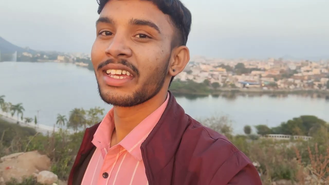 #trending #love #velog #youtubeshorts #vairlvlogs #lifeisbutadream  #udaipur #city #train #velog 