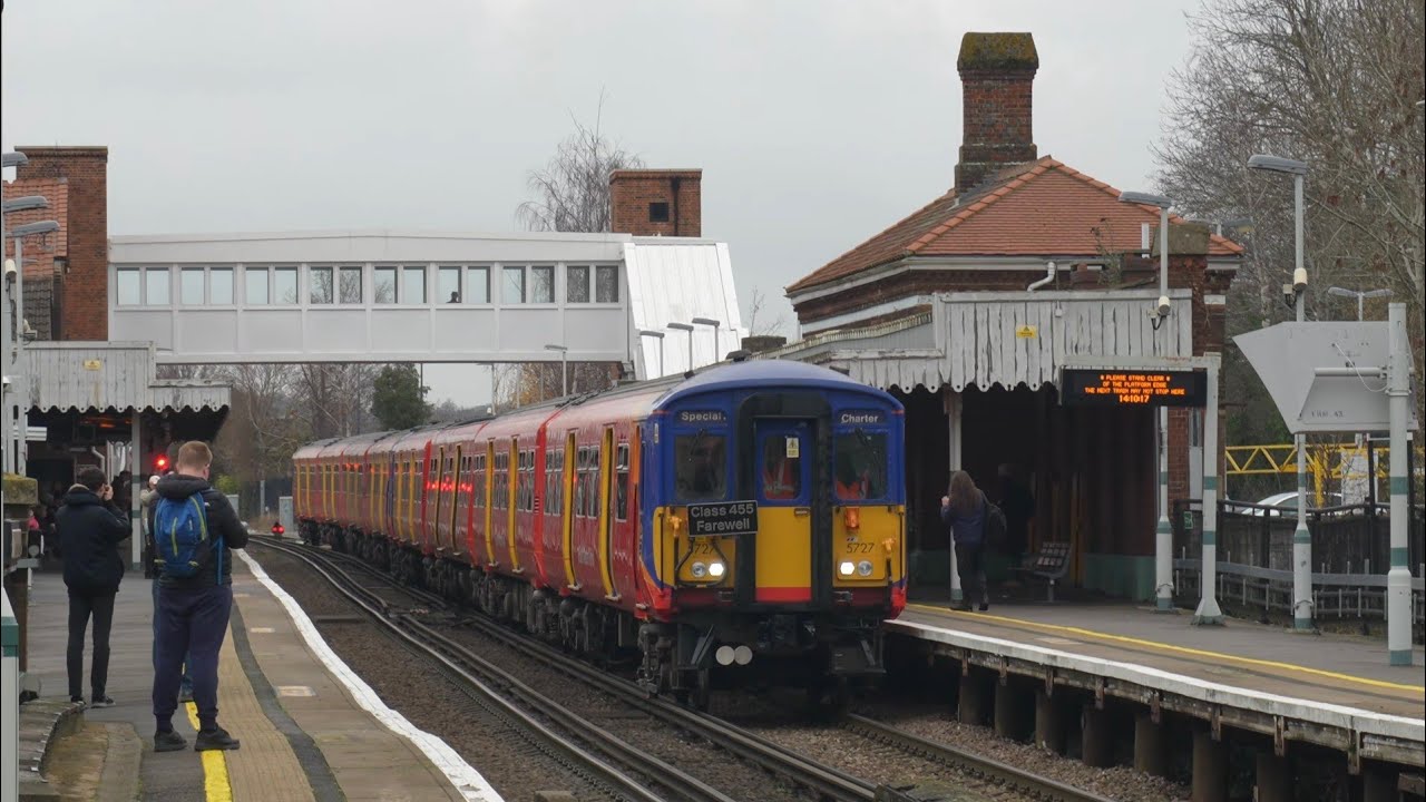 Class 455 Farewell Tour 2 at Leatherhead | 21/12/2021
