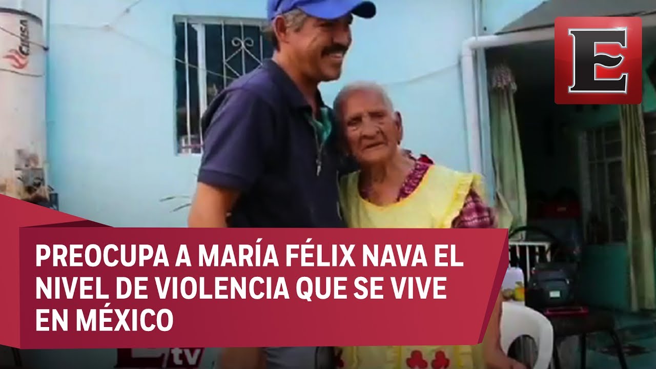 Mujer cumple 117 años y lo festeja en grande con su familia