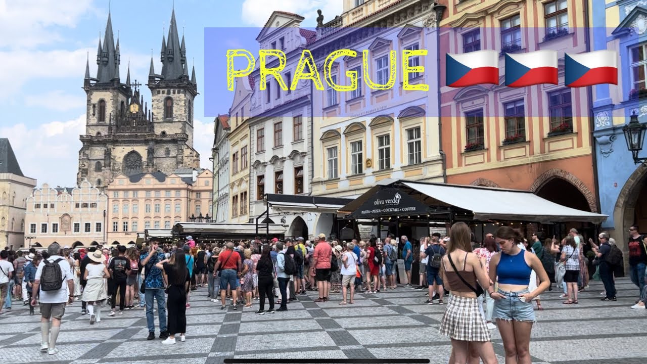 WATCH THIS before going to PRAGUE!! 😱🇨🇿 A glimpse of Old Town!