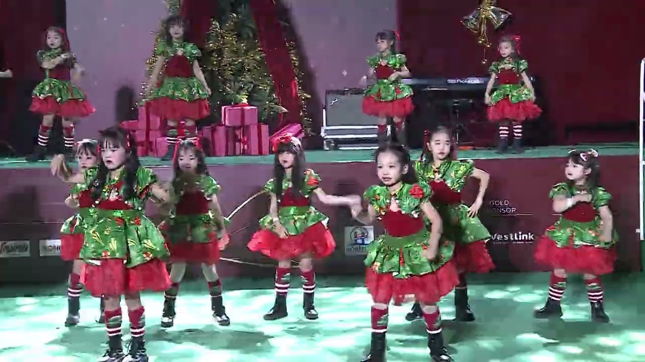 Mashup Last Christmas   I Like to Move It - CLB Dance Space