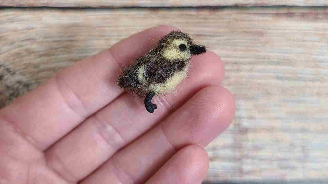 Mini Duckling Needle Felt Tutorial