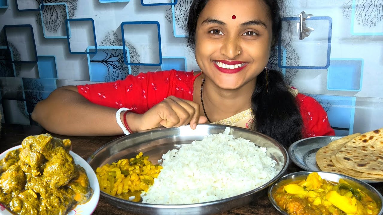 Eating rice with spicy🔥🔥Palak chicken gobhi fish kari vegetable fry paratha Bengali food eating show